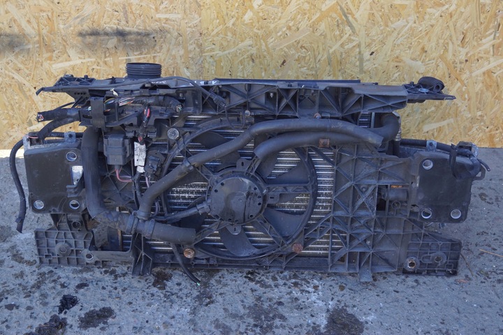 фото №9, Pas переднє радіатор renault megane iii 1.6 b