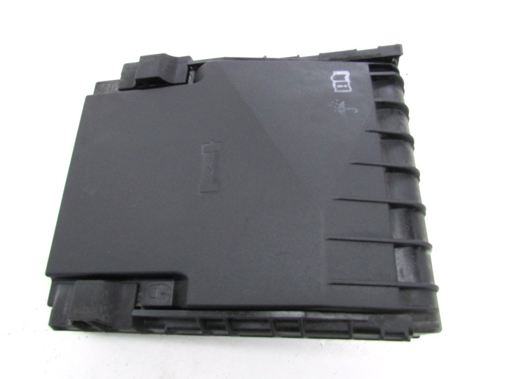 фото №13, Корпус коробка предохранителя passat b7 10- 2.0tdi