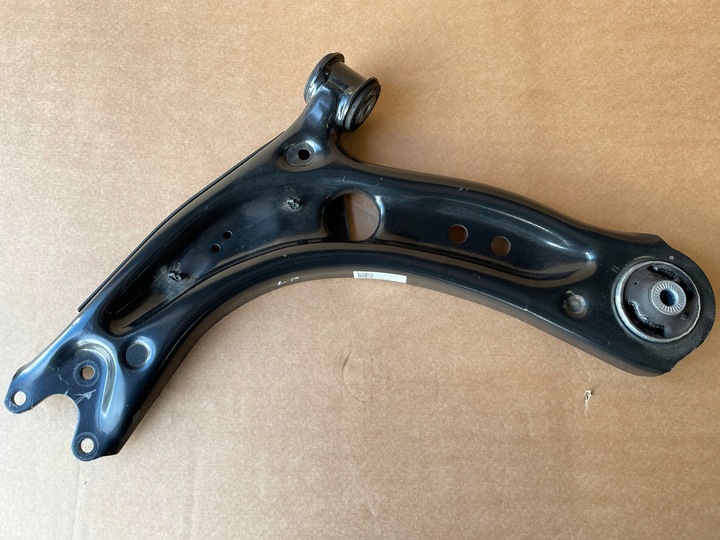 фото №1, Audi a3 8y golf viii важіль лівий перед оригінал