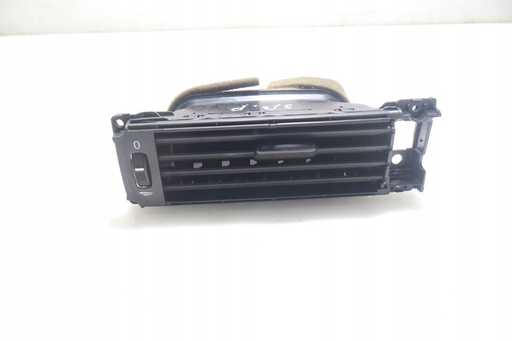 фото №1, Решётка воздуховод средняя правая volvo v70 iii