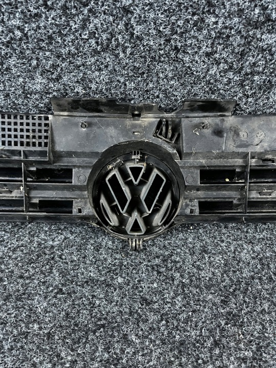 фото №10, Решітка радіатора решітка радіатор vw golf iv 1j0853655d