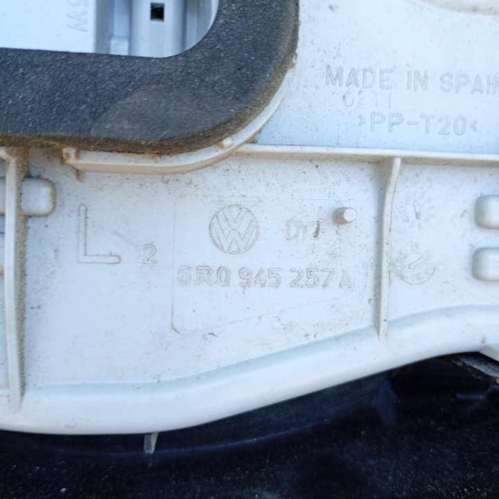 фото №9, Фара зад задняя левая vw polo v 6r hb 5d 6r0945257a eu