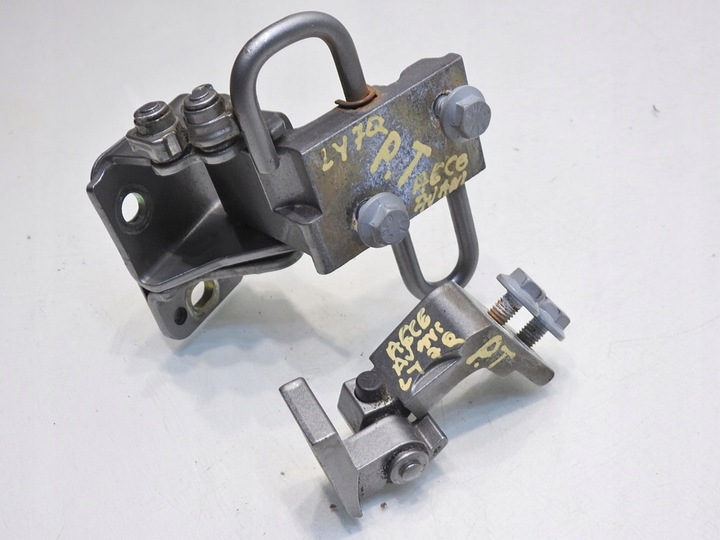 фото №7, Петлі двері правий зад ly7q a6 c6 avant