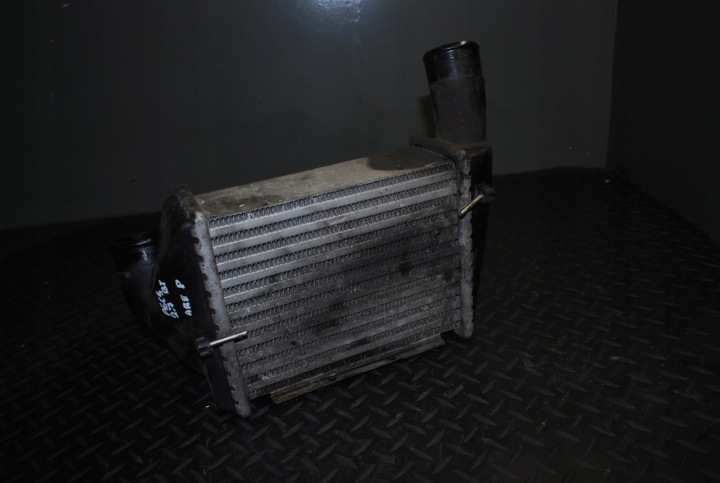 фото №6, Интеркулер правое audi a6 c5 2.7 bt 078145806k