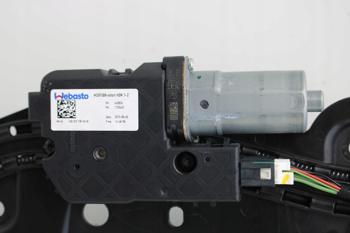 фото №9, Audi e-tron крыша стеклянный солнечный панорама 83a877041 83a 877 041 люк so