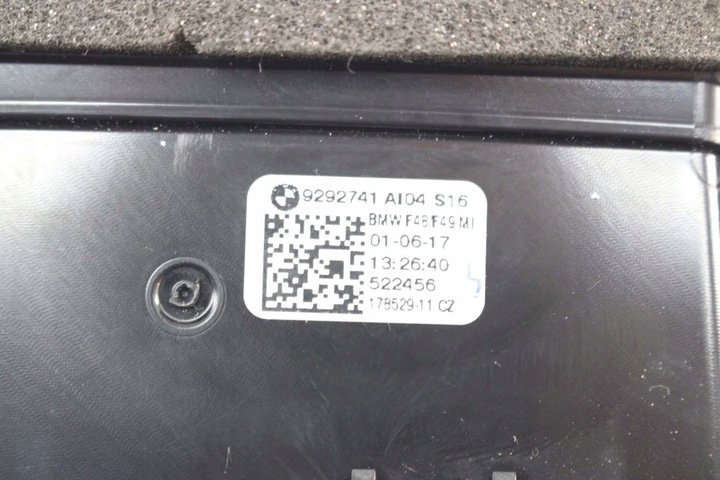 фото №10, Bmw x1 f48 ґрати впуск повітря консолі 9292739 9292741 64229292740 93324