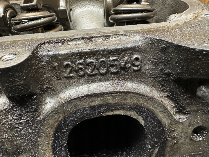 фото №11, Головка комплектна camaro silverado escalade 6.2 l86 12620549 права
