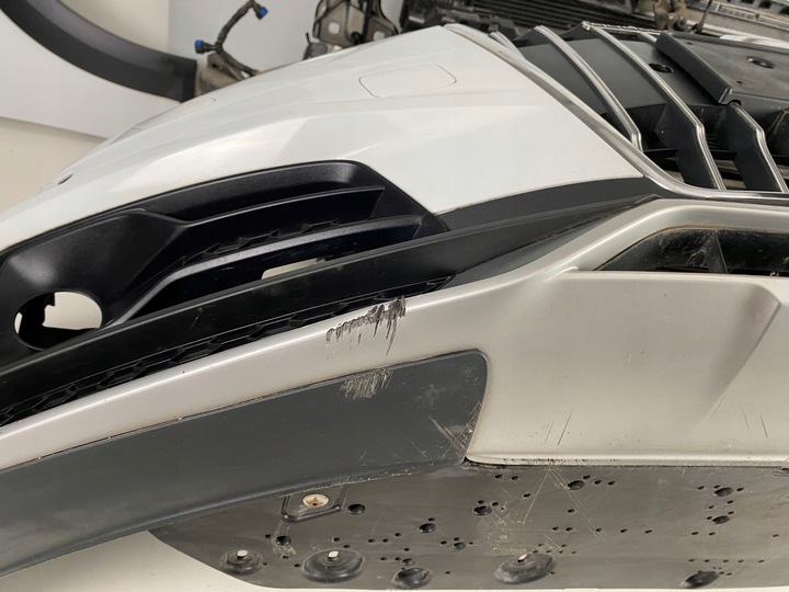 фото №9, Audi a4 b9 allroad бампер капот pas лампи matrix перед комплект білий ls9r