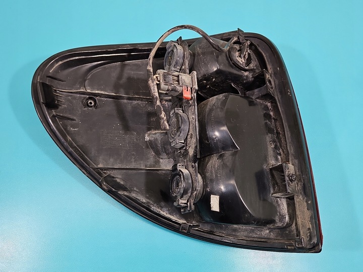 фото №7, Лампа зад правая chrysler voyager iv 00-07