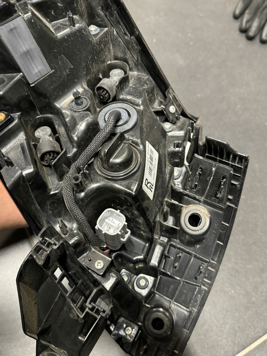 фото №4, Toyota chr c-hr 2018 лампа правая зад led тёмное