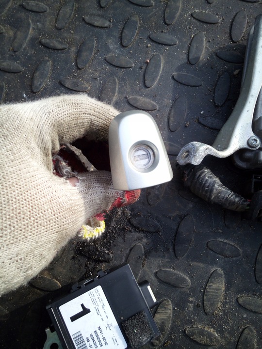 фото №7, Auris 06-09 набор стартовый компьютер 1,4 d-4d 90