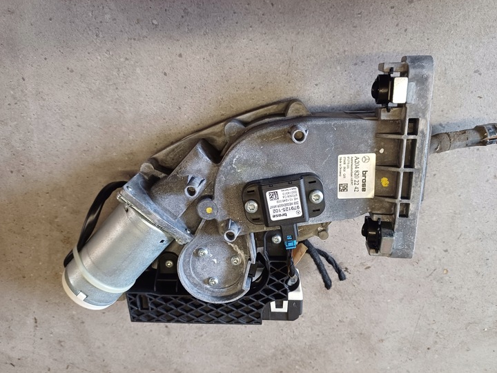 фото №1, Доводчик крышки зад амортизатор mercedes w204 c-klasa универсал nr. a2048202242