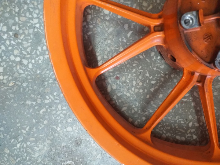 фото №13, Ktm дуке 390 диск зад 17 x 4,0