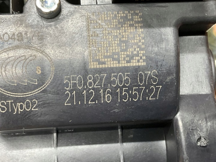 фото №10, Замок крышки багажника skoda octavia karoq seat leon 3 iii 5f0827505