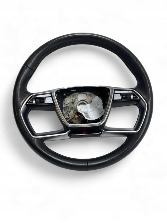 фото №13, Audi e-tron кермо