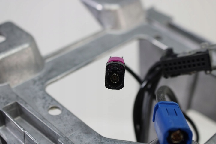 фото №12, Bmw x1 f48 подлокотник 1264489 1296887 1296887 51 16 6835214 51 16 9317568