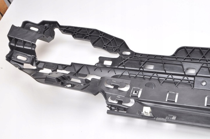 фото №9, Bmw i4 g26 кріплення бампера зад 23r 8096508