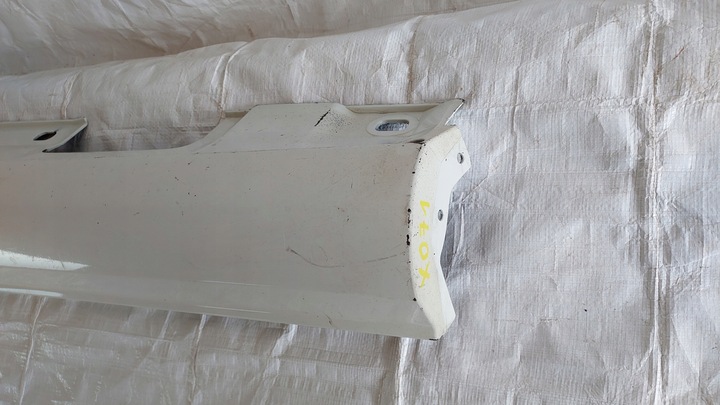 фото №3, Mercedes w204 amg sedan накладка планка порогова ліва