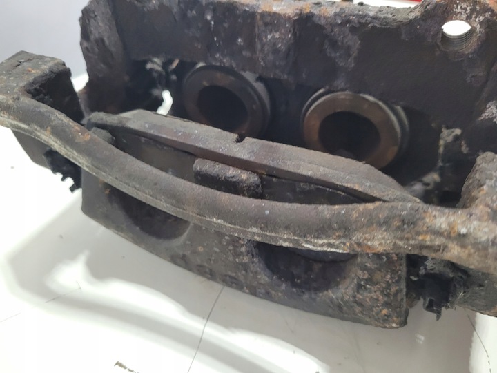 фото №6, Jeep grand cherokee wk 5-10r суппорт правые перед