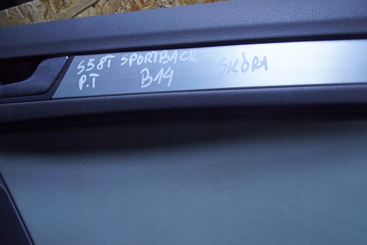 фото №6, Боковина двері праві зад audi a5 s5 8t шкіра