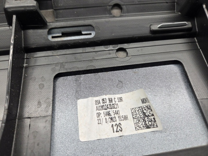 фото №13, 89a853960c молдинг дверь правая перед audi q4 e-tron 89a 21- белый