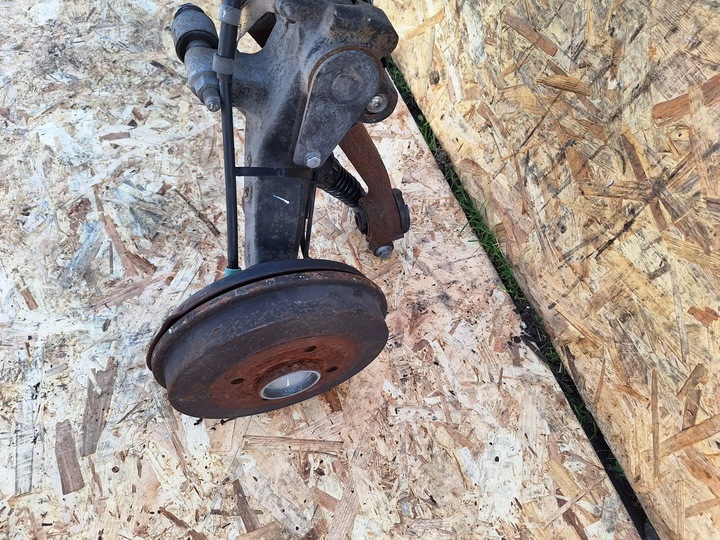 фото №7, Ось зад peugeot 206 h-b 02-