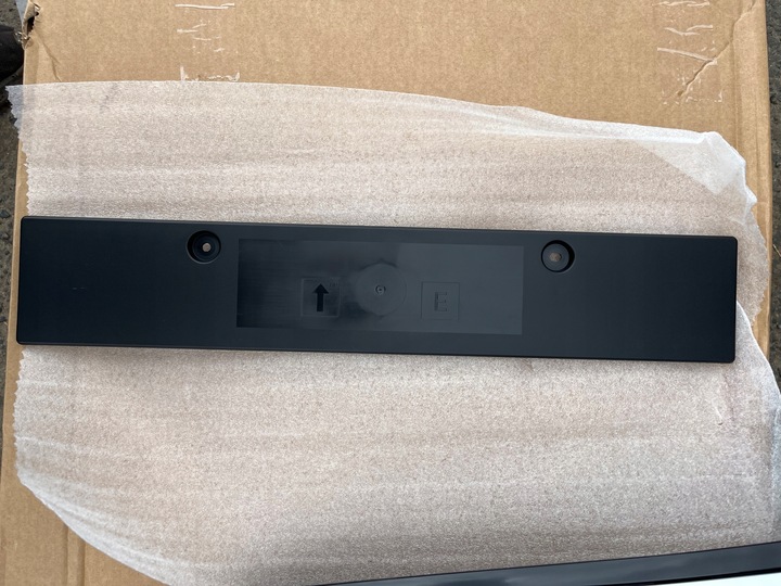 фото №1, Рамка основа номерного знака nissan qashqai j12 нова