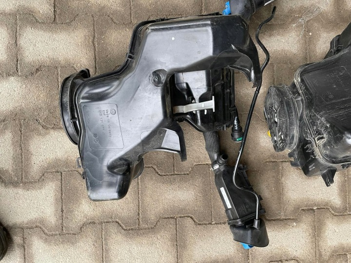 фото №10, Vw caddy 2k5 бак bak adblue 2k5131877a