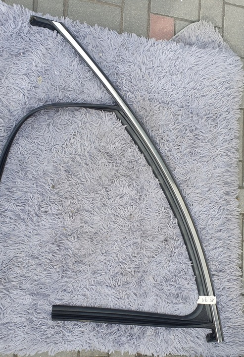 фото №1, Hyundai santa fe iv планка прокладка хром двері лівий перед