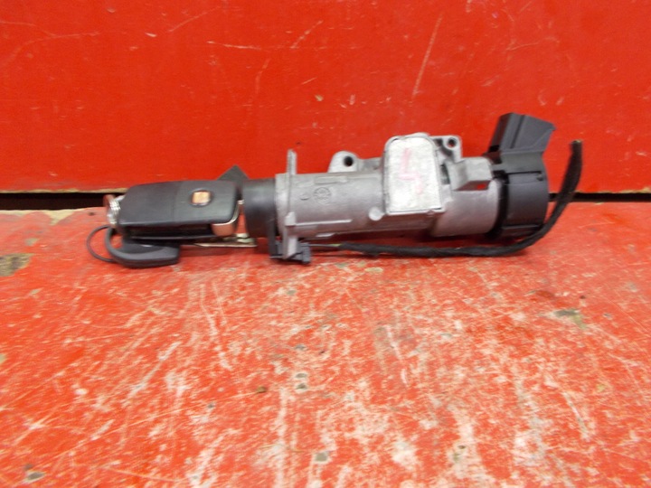 фото №1, Seat ibiza iv 6j polo 6r fabia ii 08-15 6r0905851d замок запалювання ключ