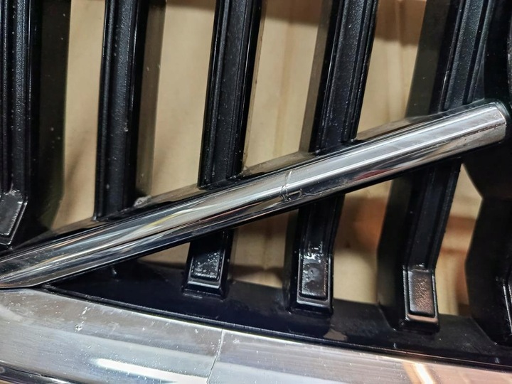 фото №8, Volvo xc60 ii 17+ рестайлинг решётка хром решётка радиатора перед - камера оригинал