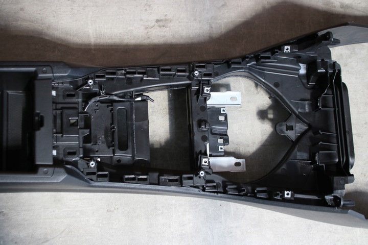 фото №9, Bmw g20 g21 g22 g23 g26 тунель середній каркас рамка чорний європа