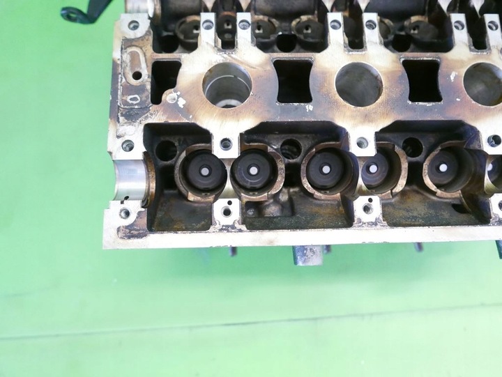 фото №12, Головка ліва audi a4 b6 3.0 v6 asn 220km 00-04