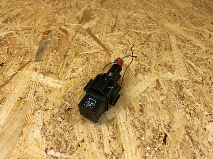 фото №7, Реле стартер bmw f20 f21 f30 f31 f32 f34 f36 f40 f45 f48 9207913