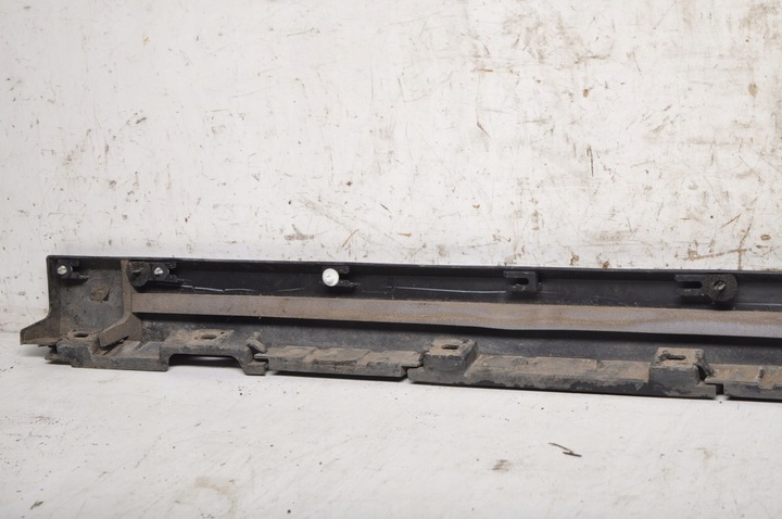 фото №11, Jaguar f-pace x761 накладка пороговая правая hk83-101d56-b