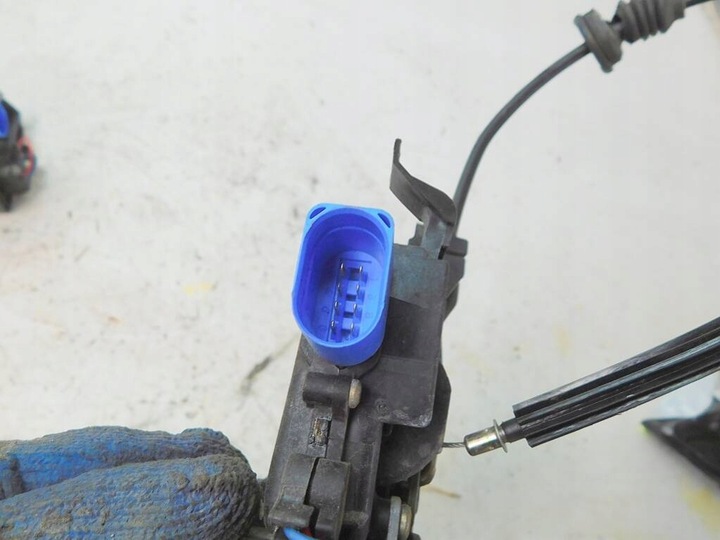 фото №6, Skoda fabia i 2001r sedan замок двері праві перед