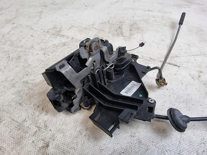 фото №12, Замок двері праві перед oem номер 3b1837016br volkswagen vw caddy iii
