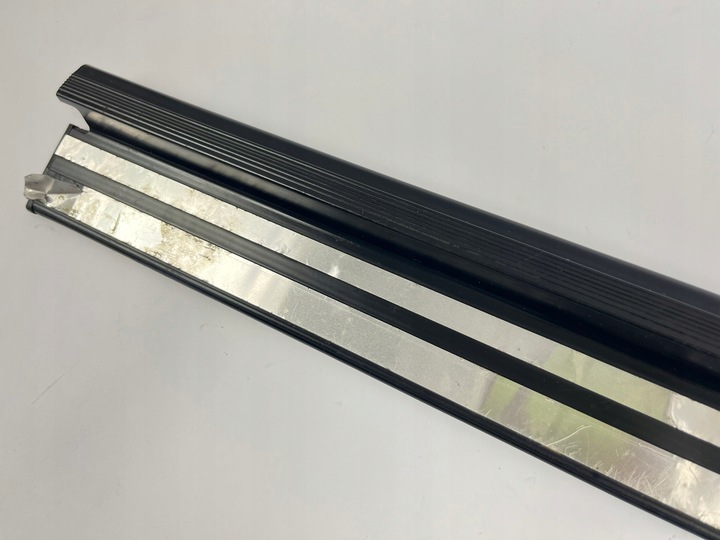 фото №9, Планка порогова накладка порога mercedes w124 sedan універсал перед праві лівий