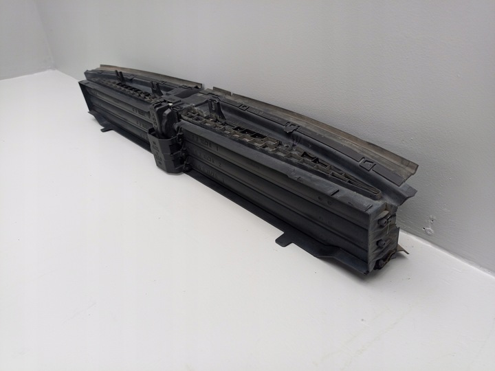 фото №8, Bmw 5 g30 рестайлинг 20- руль воздуха жалюзи нижняя перед 5a218f6-01 =