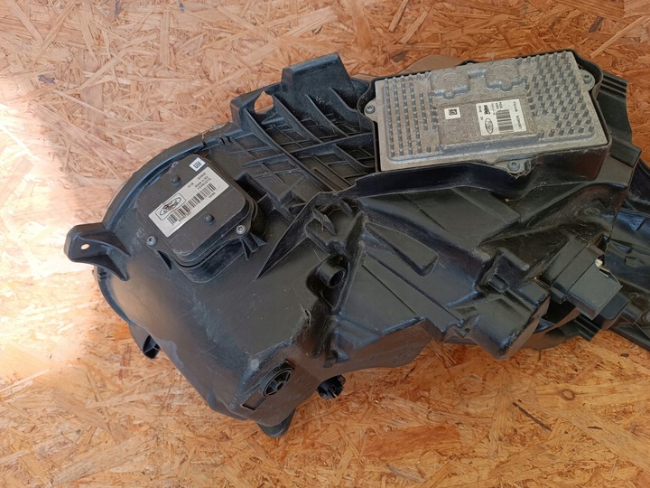 фото №16, Лампа левый перед фара eu em2b-13w030-eh ford s-max ii mk2 полный led