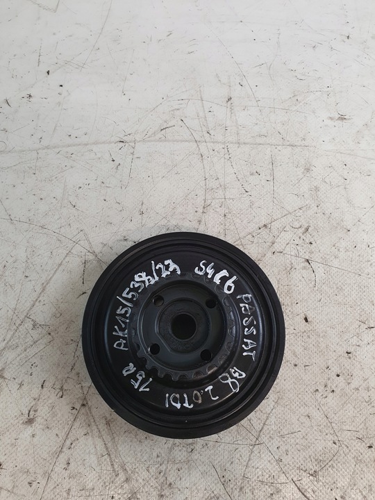 фото №1, Колесо ременное вала оригинальный номер 036105243 volkswagen passat b8 2.0 tdi