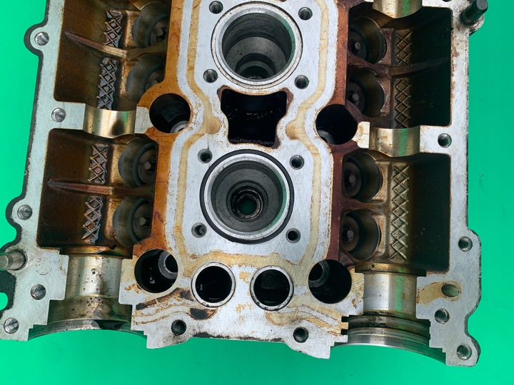 фото №3, Головка цилиндров volvo v50 s40 ii 04- 2.4b b5244s4/5