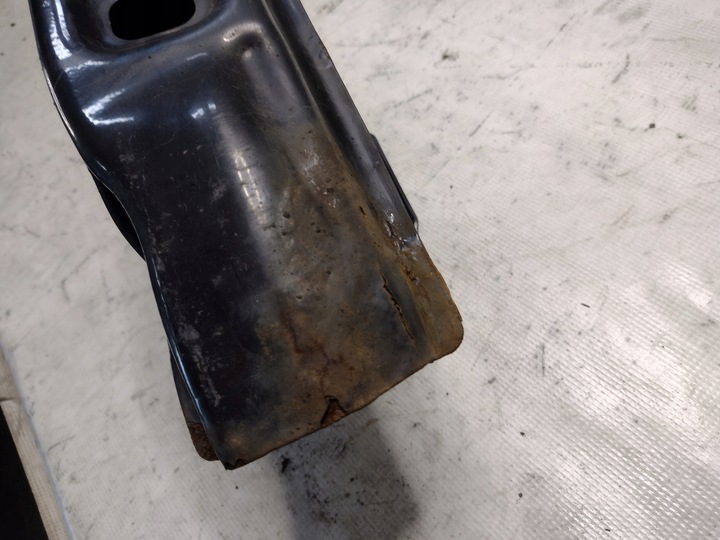 фото №15, Балка бампера зад mercedes w212 sedan a2126100714