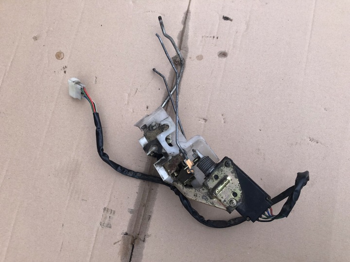 фото №2, Лівий переднє замок двері mazda 323f ba 1994-1998