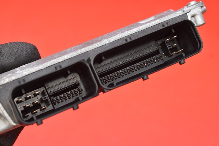 фото №8, Блок управления компьютер двигателя 06a906033at vw passat b6 1.6 mpi 102 km 05-10