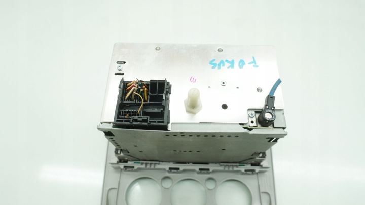 фото №9, Ford focus mk2 магнітола заводські панель cd 8v4t18c815ac