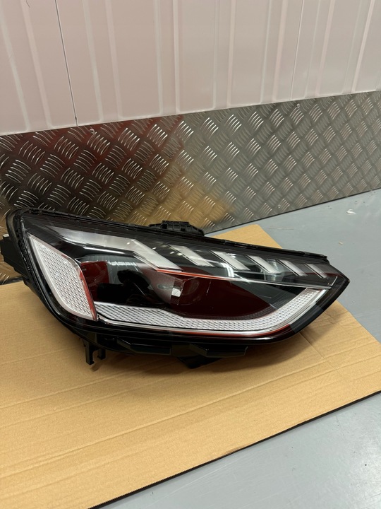 фото №1, Audi a4 b9 повний led matrix лампа права 8w0941036 фара