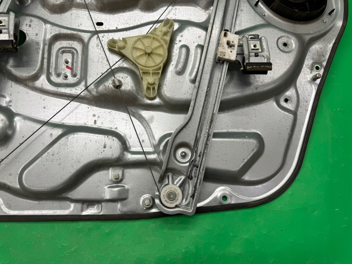 фото №13, Подъемник стекла левый переднее моторчик 82450-2r000 hyundai i30 i 1 07-