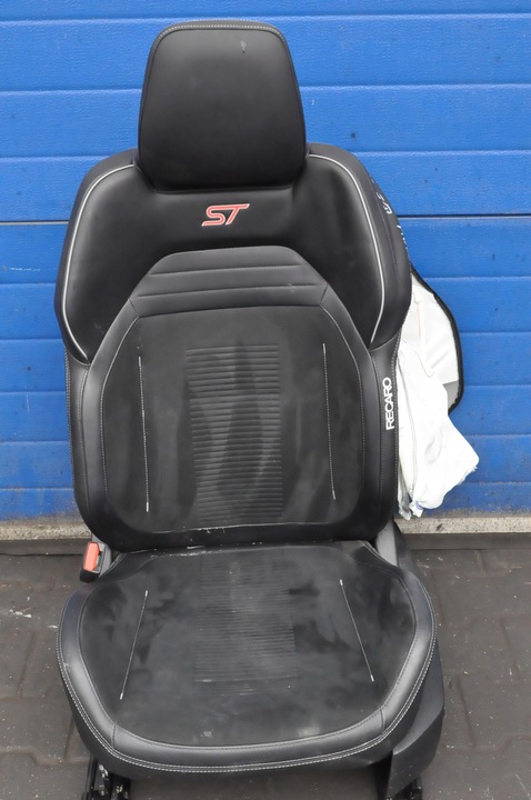 фото №4, Ford focus mk4 st 5d прокладка интерьера сиденья recaro диван