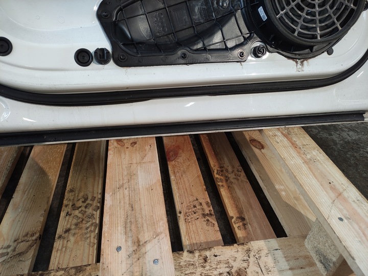 фото №8, Audi a6 c7 рестайлинг дверь левая передние перед левый - sedan -